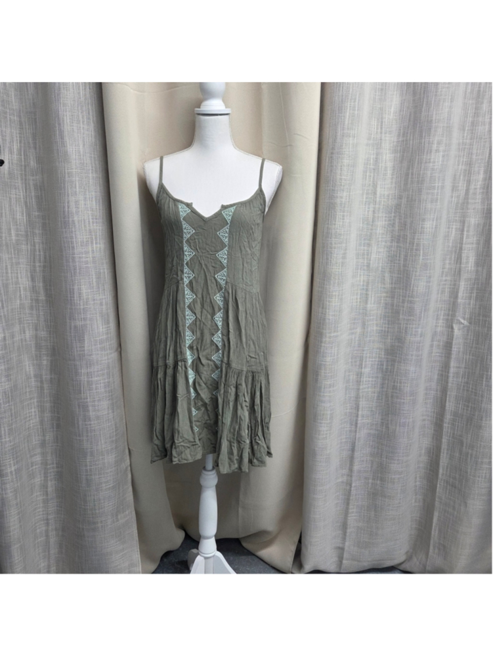 Mudd Olive Green Dress XS Cottagecore Earthcore Fairycore Embroidered Boho-chic